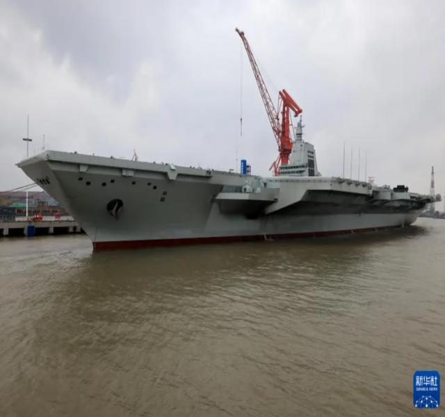 台媒关注福建舰举行首次海试 岛内热议技术飞跃