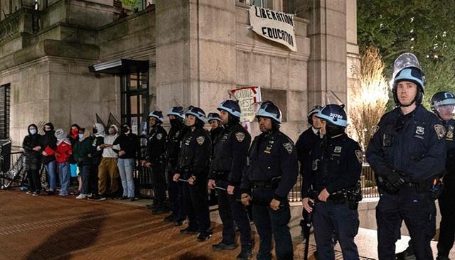 美国警方进驻哥伦比亚大学 抗议升级，校园陷僵局
