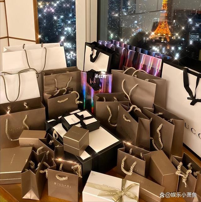 做奢侈品电商的简单介绍 做奢侈品电商的简单

先容
（奢侈品电商怎么做） 奢侈品