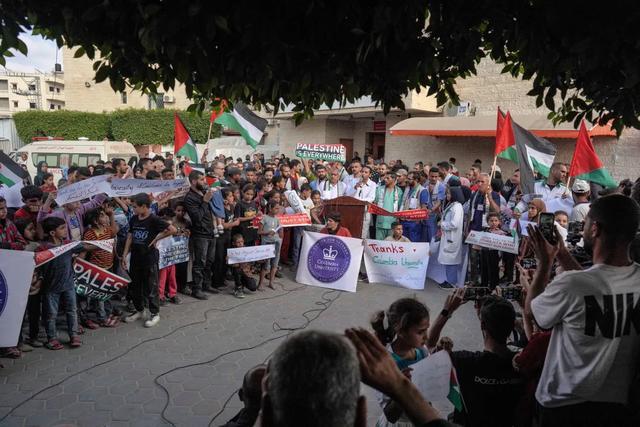 加沙医务人员感谢美国的挺巴抗议者