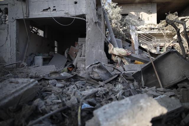 以军轰炸加沙多地 至少13人死亡