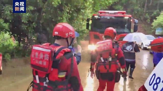 广西岑溪突发洪水已致两人遇难 搜救行动持续进行