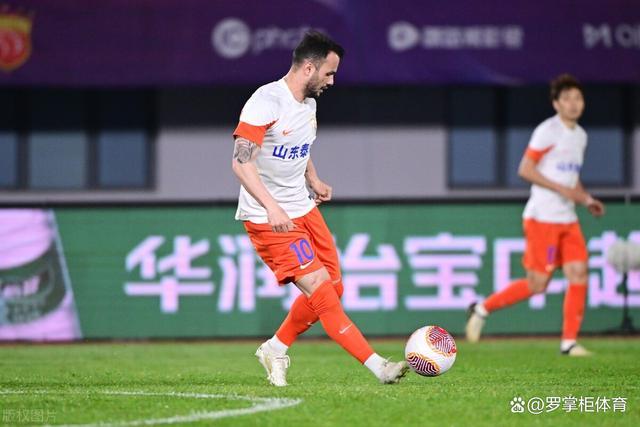 意外!克雷桑与瓦科在鲁能无法共存?中场危机待解