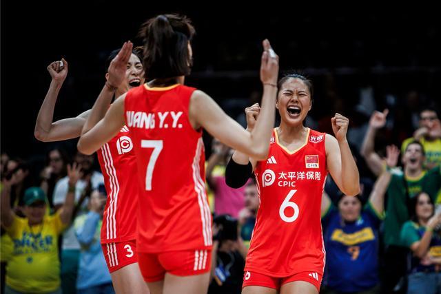 中国女排收获世界联赛两连胜 力克美国展现强势