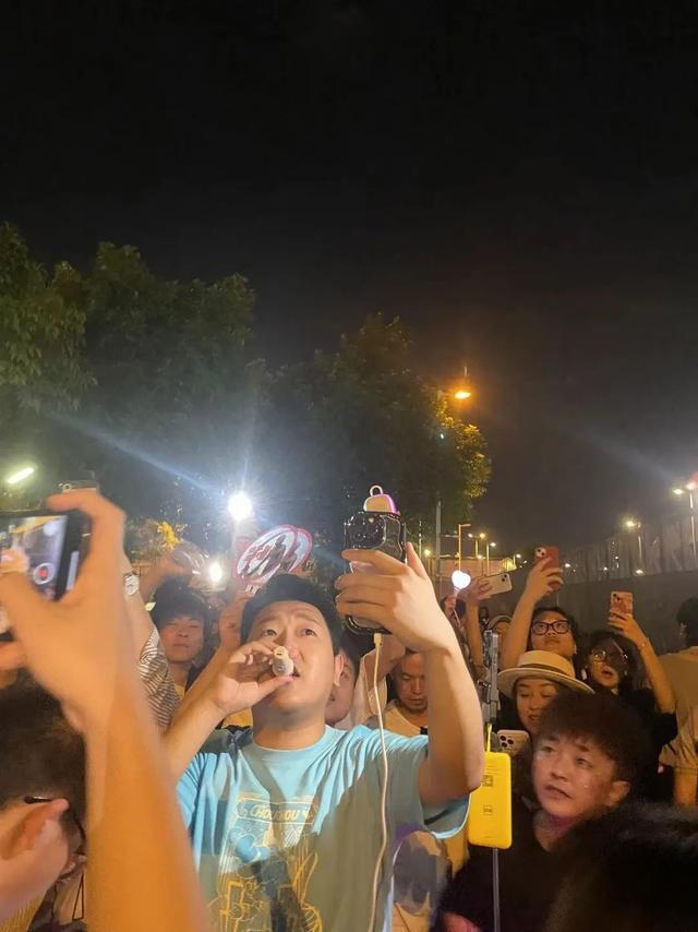 周杰伦福州演唱会吸引近25万人次 福州太震撼了！