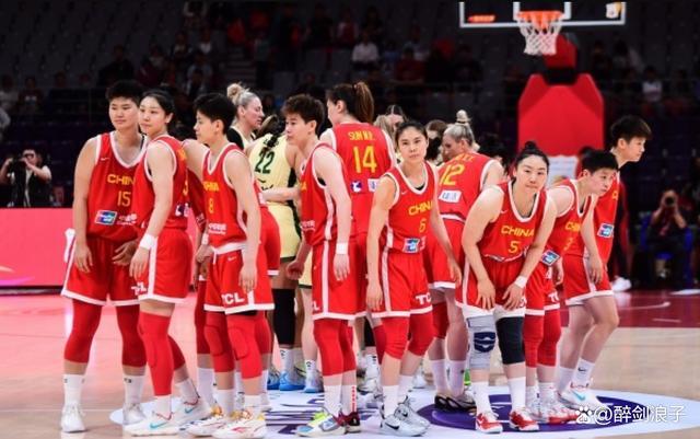 中国女篮75-68逆转战胜澳大利亚 球迷狂欢季的精彩逆袭