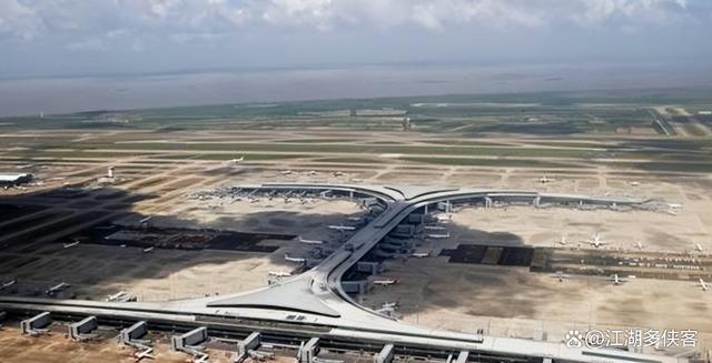 易烊千玺也吃到了浦东机场的苦 浦东机场真的太大了！