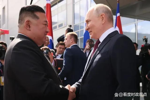 俄罗斯总统普京抵达朝鲜进行国事访问，金正恩到机场迎接