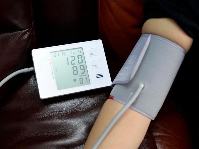 测量血压，两臂数值为何会“唱反调”？