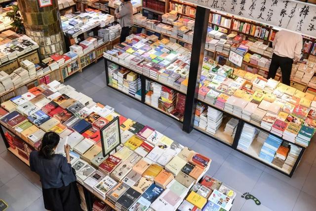 出版业联手抵制平台低价卖书 行业求救与低价困局
