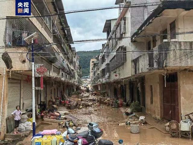 梅州两地因强降雨造成9死6人失联 多地遭受洪涝重创