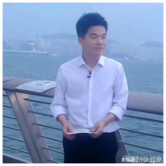 董宇辉访谈霍启刚同游香港 文化之旅即将启幕