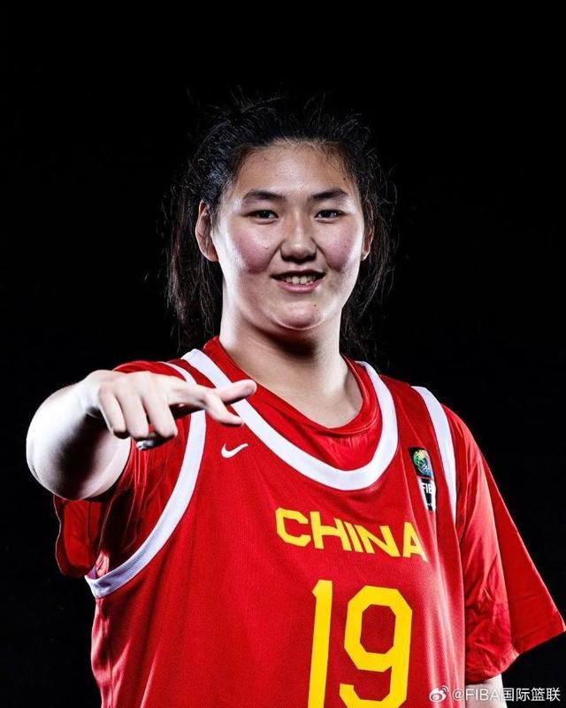 女版姚明”张子宇44分闪耀赛场，率中国U18女篮挺进半决赛_新闻频道_中华网