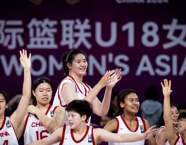 轰34 16 5！中国女篮2米23天才统治比赛 刷新得分纪录，震撼亚洲杯