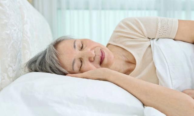 专家提示：过早入睡也容易发生心脑血管疾病