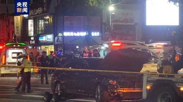 韩国首尔重大交通事故致9人死亡