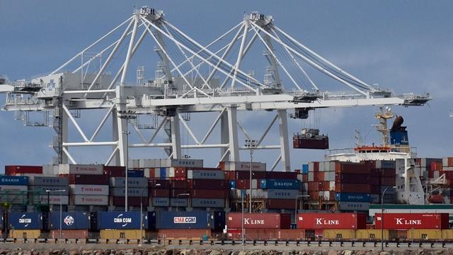 对中国起重机征25%关税，美国各大港口集体反对