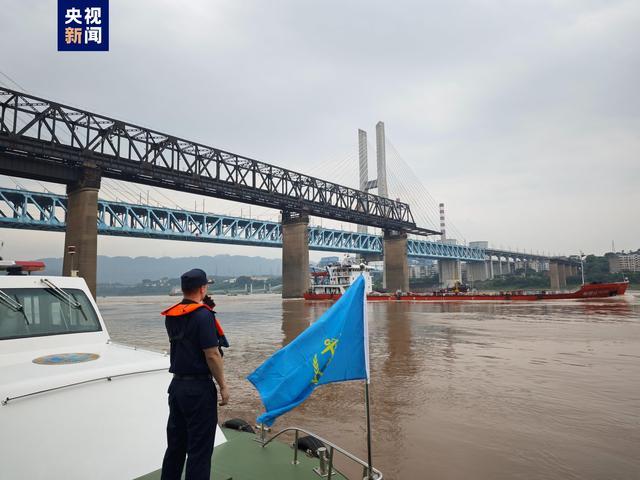 重庆或现入汛以来最大一次过境洪水 两江交汇水域临时交通管制