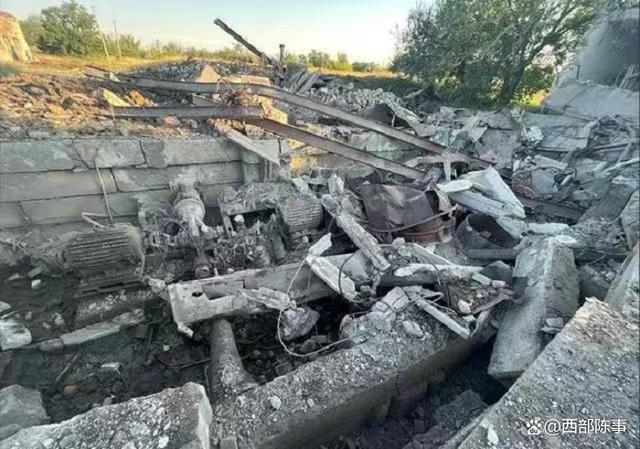 波兰一军用教练机坠毁，疑云密布：军工厂爆炸背后的暗流