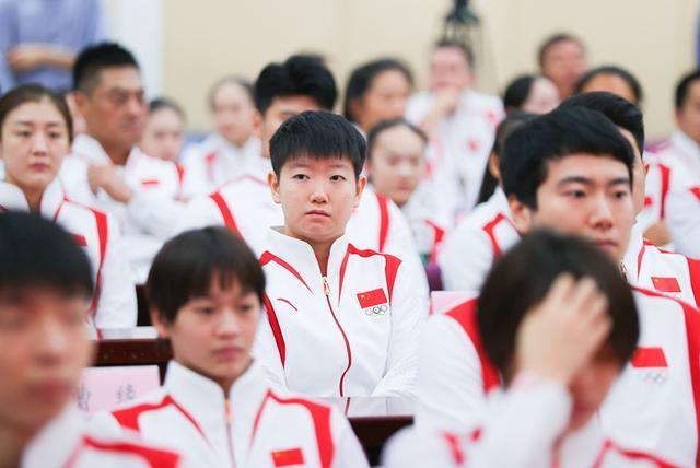 巴黎奥运会中国体育代表团星光难掩 42位奥运冠军引领新传奇