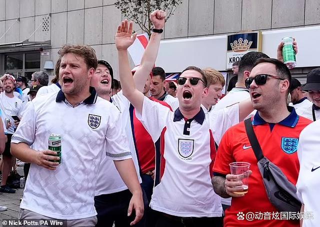 英媒：英格兰球迷在欧洲杯决赛将消费8亿英镑，啤酒销量激增
