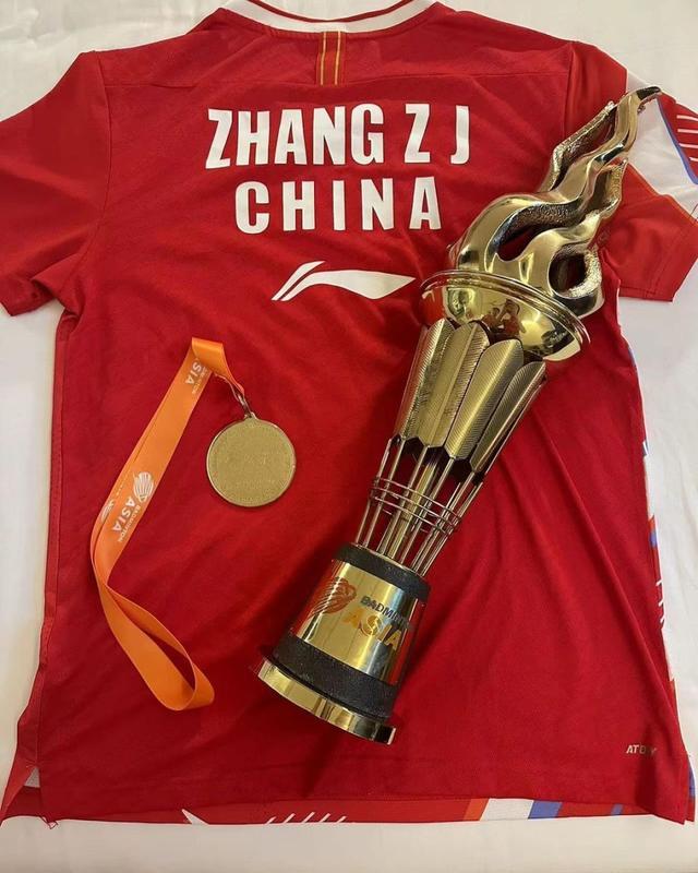 去世国羽小将将获中国体育最高荣誉：年轻新星的永恒荣耀