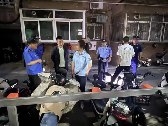 济南市三部门联合开展电动自行车安全整治“双查”行动