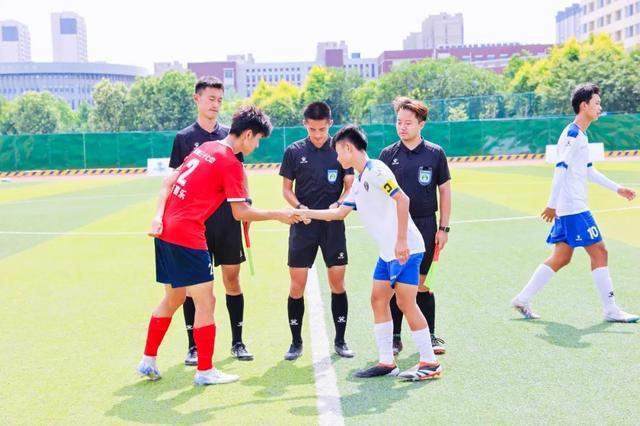 足球报：中国校园足球攻坚上升通道 精英交流赛背后的教育真谛