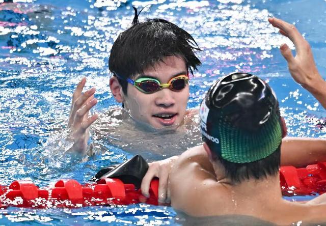 中国游泳队首枚奖牌 女子接力破纪录夺铜