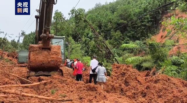 湖南为何成为暴雨中心