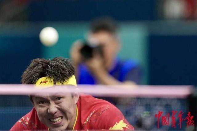 媒体谈乒乓球混双选手合影：美好瞬间定格巴黎奥运荣耀