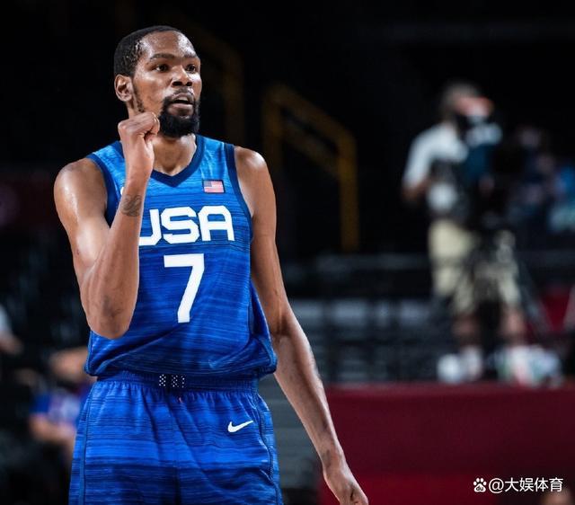 杜兰特在美国男篮的历史地位有多高? 在国际赛场上, 就是神的存在