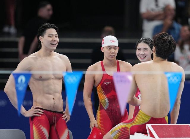 中国队男女混合泳接力决赛摘银 破亚洲纪录夺银牌