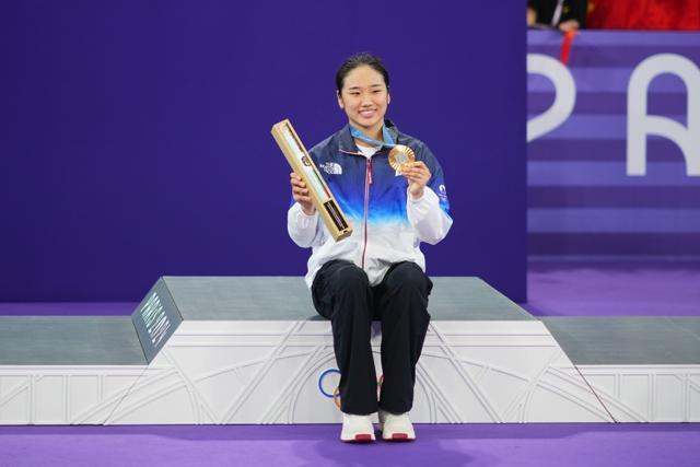 记者：安洗莹曾想在奥运前退役
