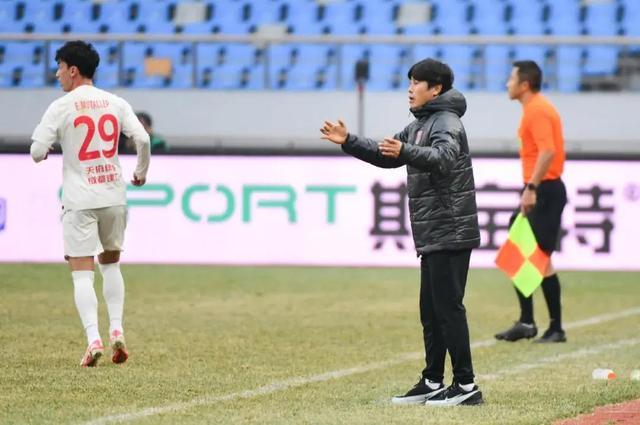 足协杯：成都蓉城2-1南京城市进4强，多点开花显实力