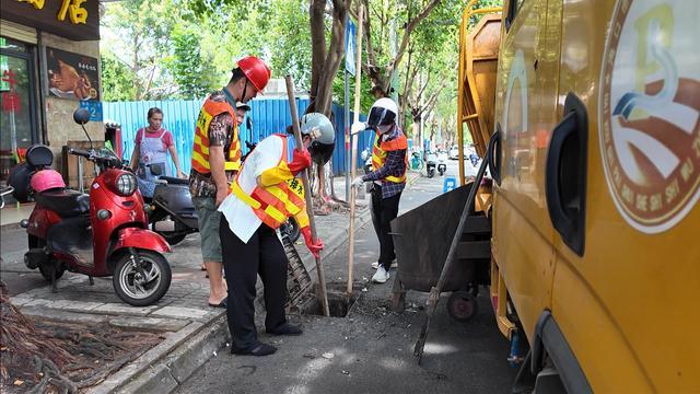 多地严阵以待防范台风摩羯 全民动员筑防线