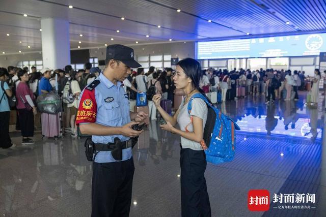 湛江徐闻连夜转移千余滞留货车司机 应对超强台风“摩羯”来袭