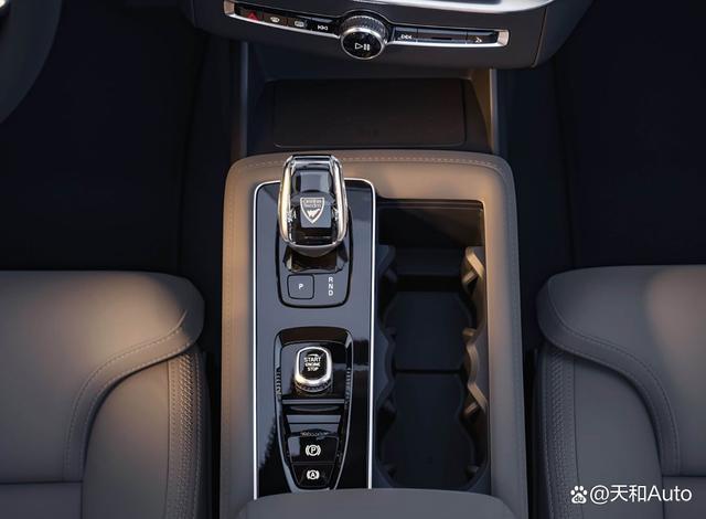 新款沃尔沃XC90海外上市 动力与续航引争议