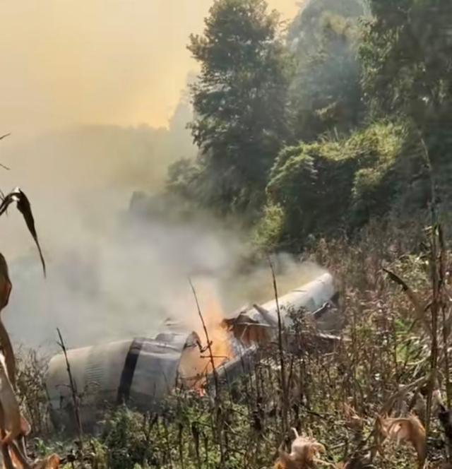 广西某县有卫星残骸坠落，当地武装部回应