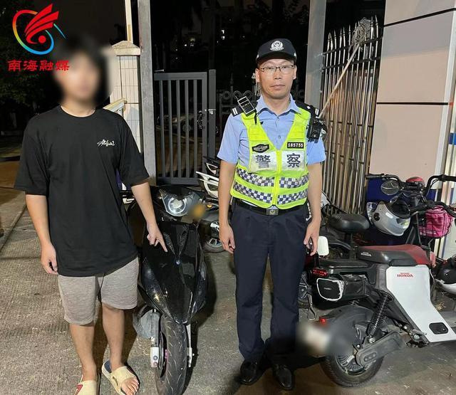 鬼火少年&quot;骑车炸街 交警出手拦截：深夜扰民终被抓