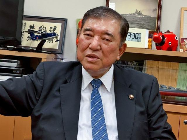 反安倍斗士上台难弃安倍经济学吗 日股“黑色星期一”背后