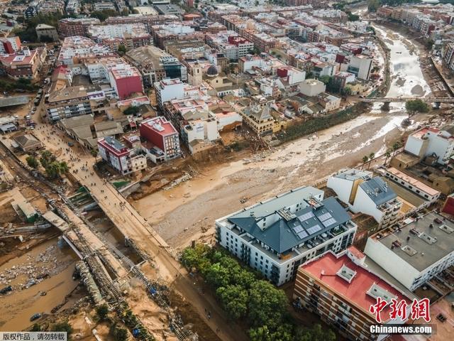 西班牙遭遇严重洪灾 死字东说念主数升至214东说念主