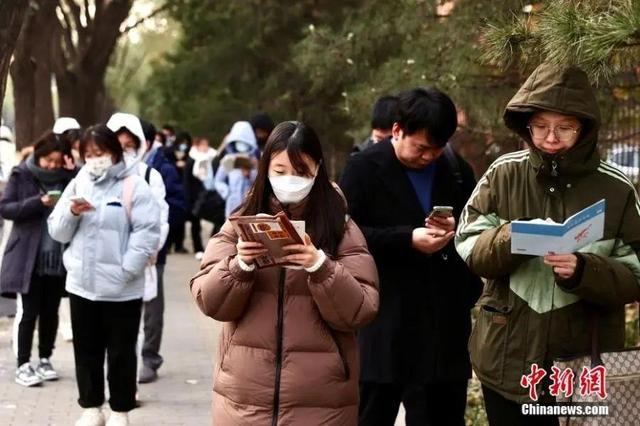 公务员省考新要求 招录倾向应届生和基层