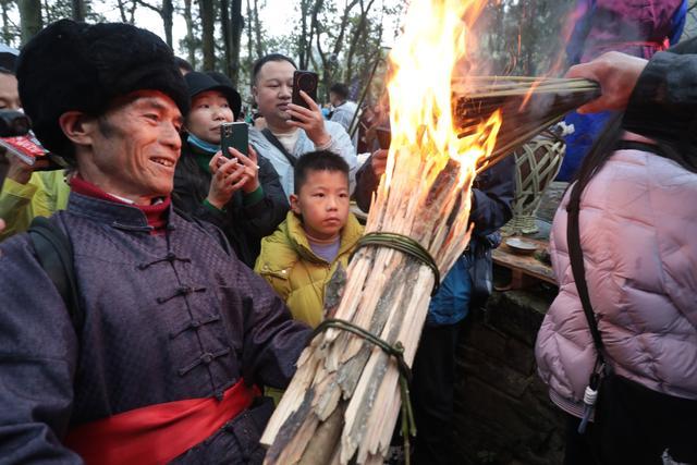 贵州丹寨欢度苗族“祭尤节” 多彩民俗绽放魅力