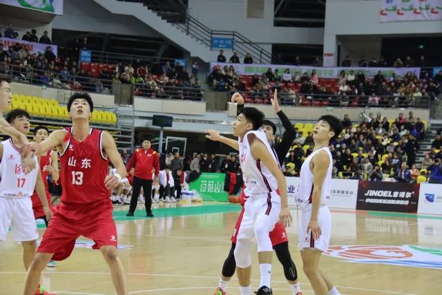 三大球运动会：山东青年男篮进决赛 逆风翻盘挺进决赛