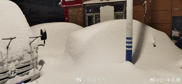 黑龙江鹤岗的雪好大啊