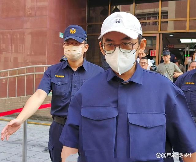 黄子佼持有未成年性影像获刑8个月 终受法律制裁