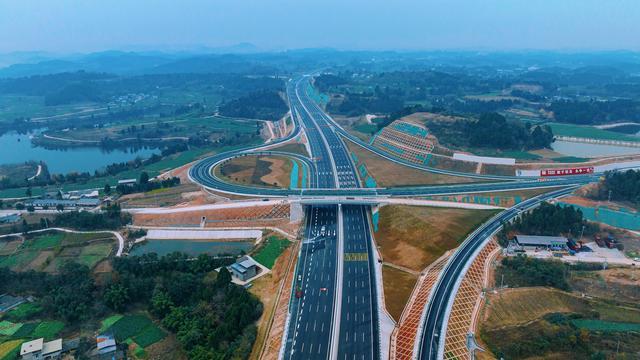 成都至绵阳第三条高速将通车 新通道缓解交通压力