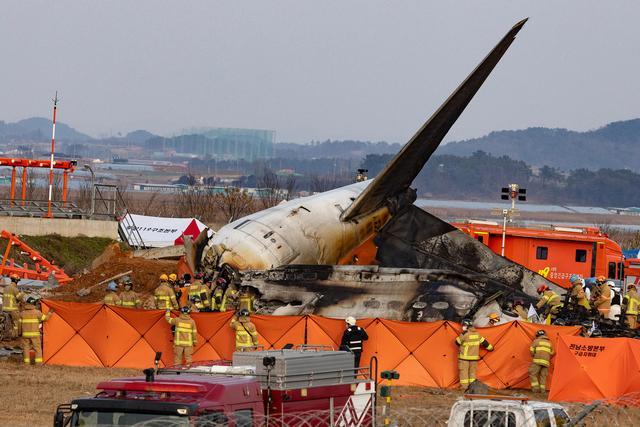 韩国空难机场跑道尽头为啥有墙 墙体设计引争议