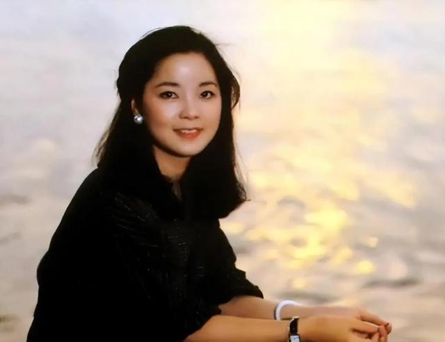 去世30年邓丽君依然是大女主 传奇永存